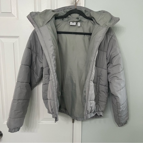 NEARLY NEW Light Gray Women’s Adidas Puffer Coat - Picture 2 of 7